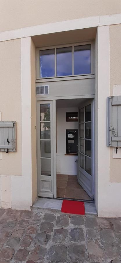 T3 Calme Et Cosy, Idealement Situe Pres Du Chateau Et De La Gare, Dans Un Cadre Paisible Rambouillet Exterior photo